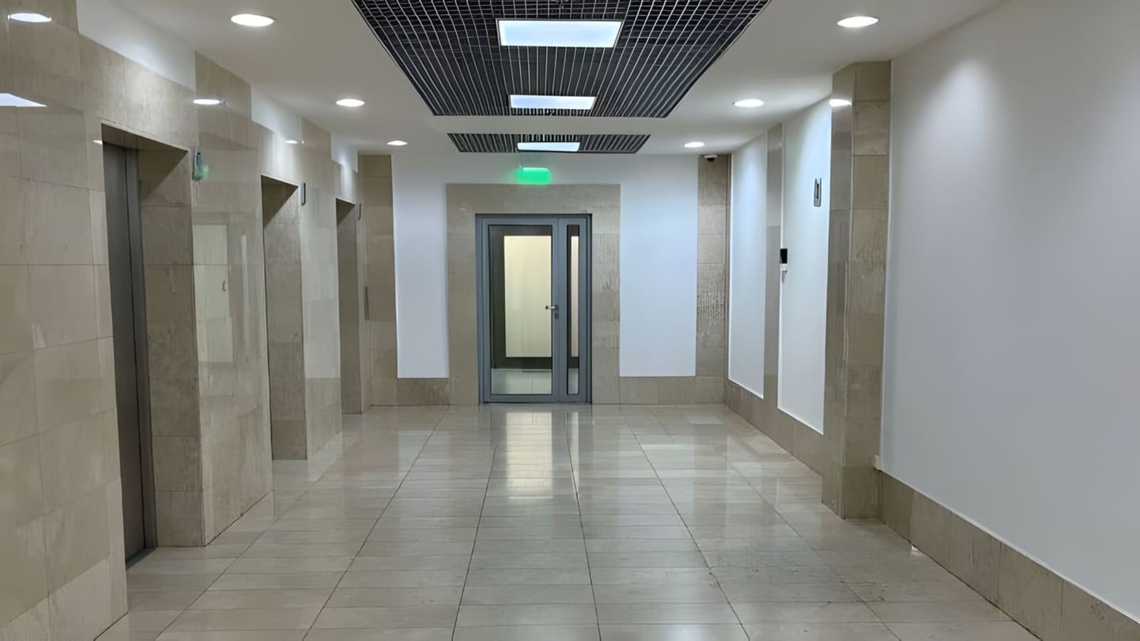 Аренда офиса 826 кв м в БЦ Кутузофф Тауэр